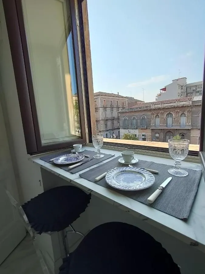 Appartamento Finestre in piazza Aeroporto di Catania Fontana Rossa 0*,  Italia